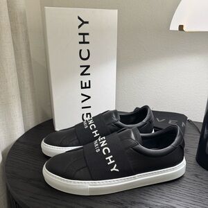 Givenchy Urban Street Logo Band Sneakers Leather Black 44